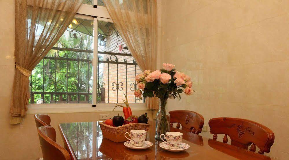 Victoria B&B Yilan Exteriör bild
