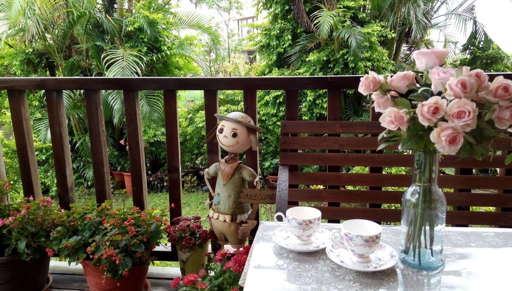 Victoria B&B Yilan Exteriör bild