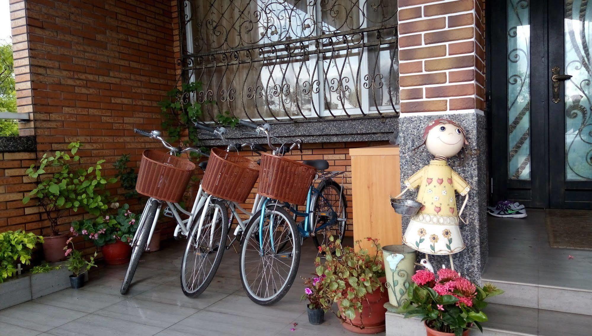 Victoria B&B Yilan Exteriör bild