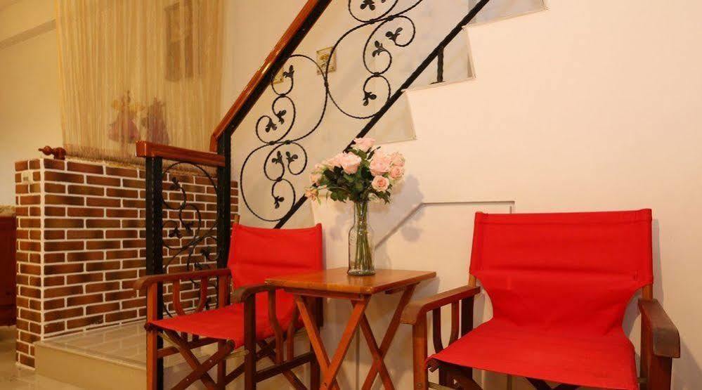 Victoria B&B Yilan Exteriör bild